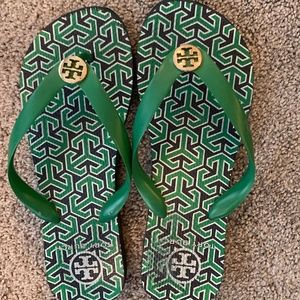 TORY BURCH | Logo Signature Flip Flops EUC